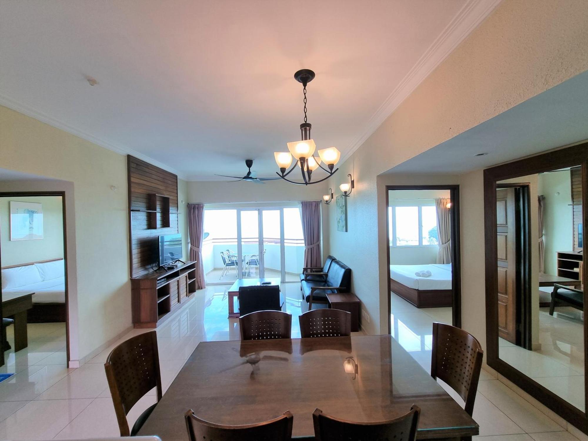 Aloka Seaview Apartment バツーフェリンギビーチ エクステリア 写真