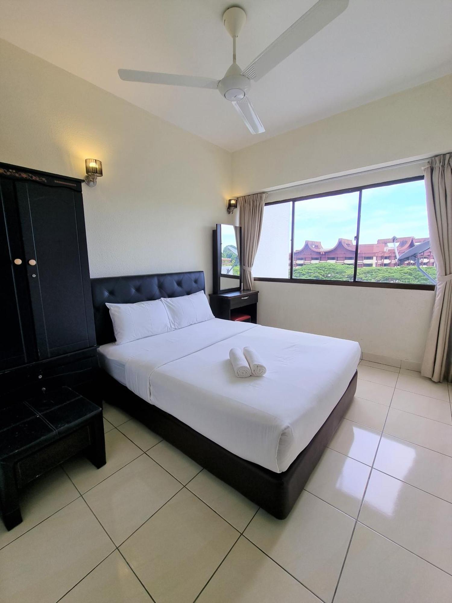 Aloka Seaview Apartment バツーフェリンギビーチ エクステリア 写真