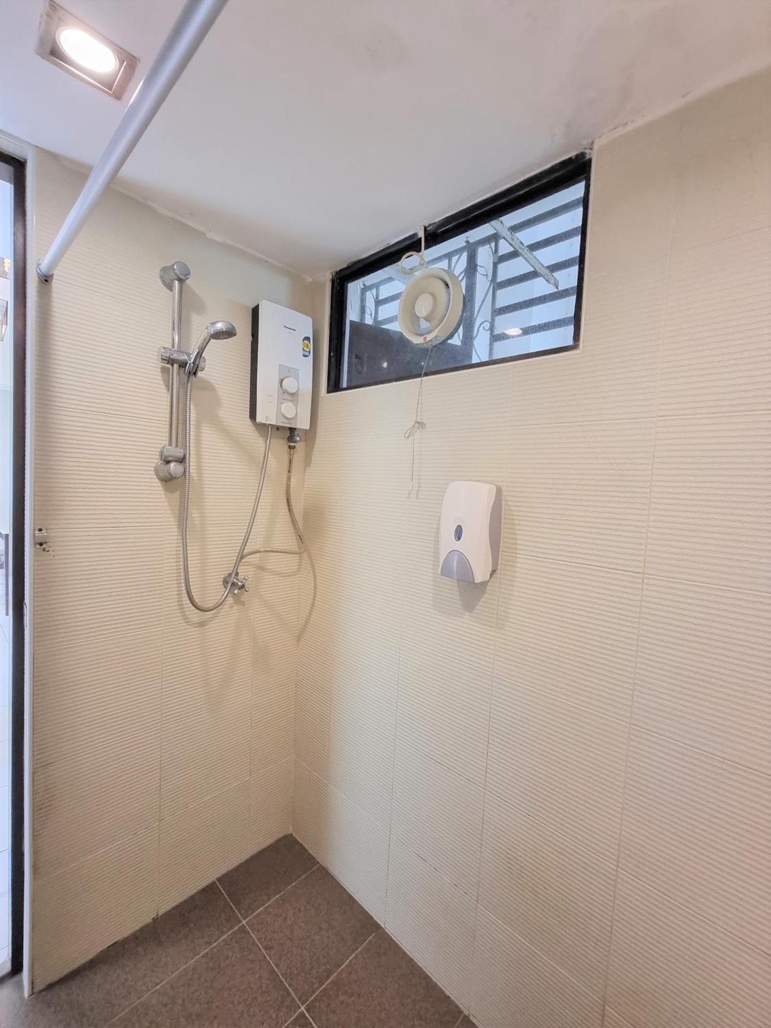 Aloka Seaview Apartment バツーフェリンギビーチ エクステリア 写真