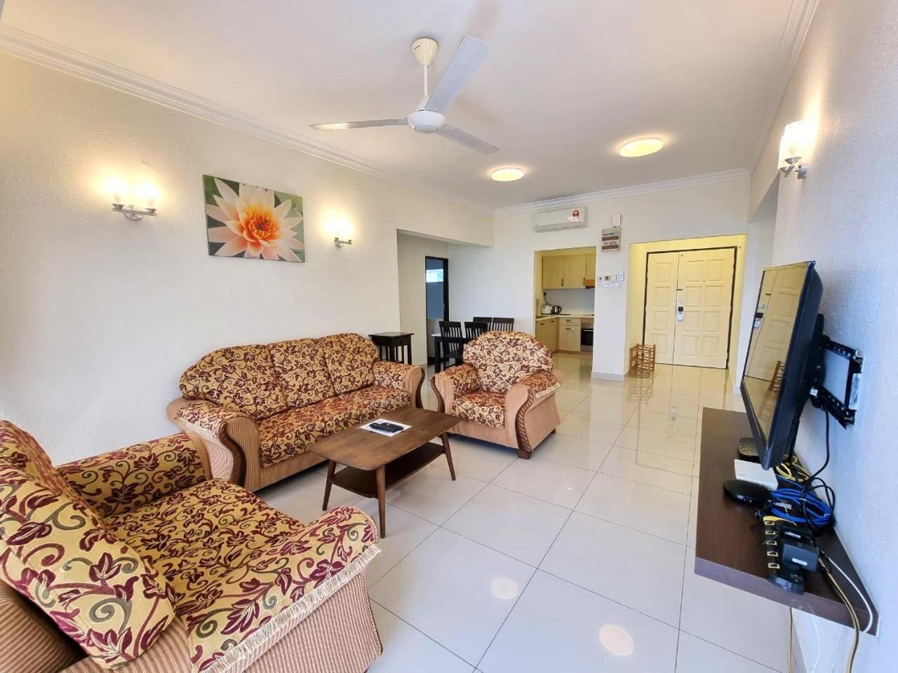 Aloka Seaview Apartment バツーフェリンギビーチ エクステリア 写真
